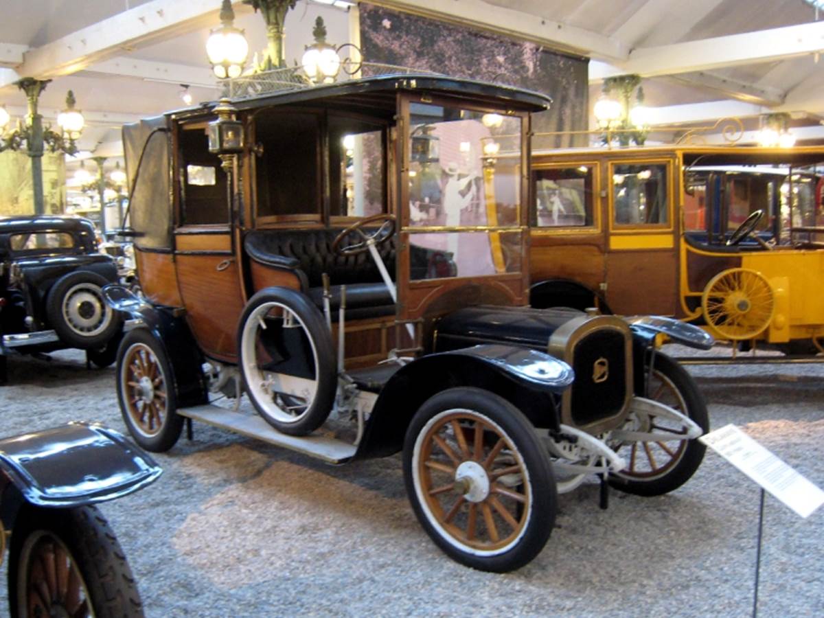 Delahaye coupé landaulet de 1912 (Cité de l'Automobile Collection ...