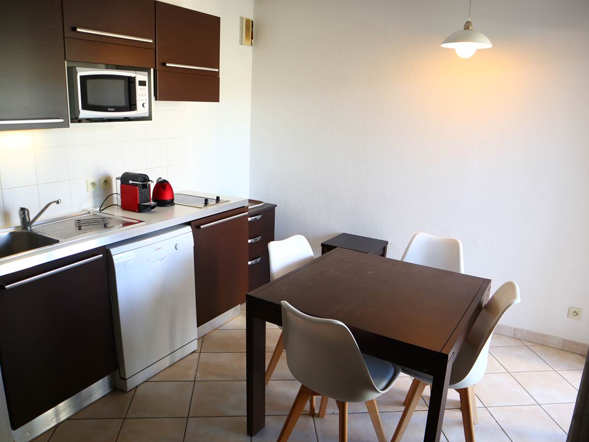 Salle à manger et cuisine