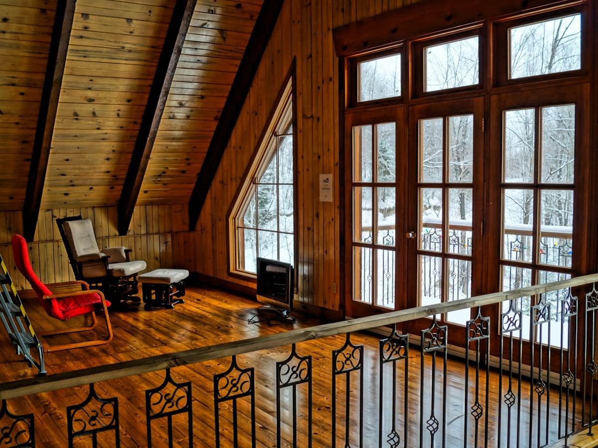 possibilité de rajouter des lits a cet étage au chalet de l'auberge du Lac Thomas