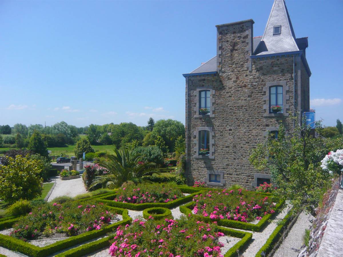 Château de Mont-Dol
