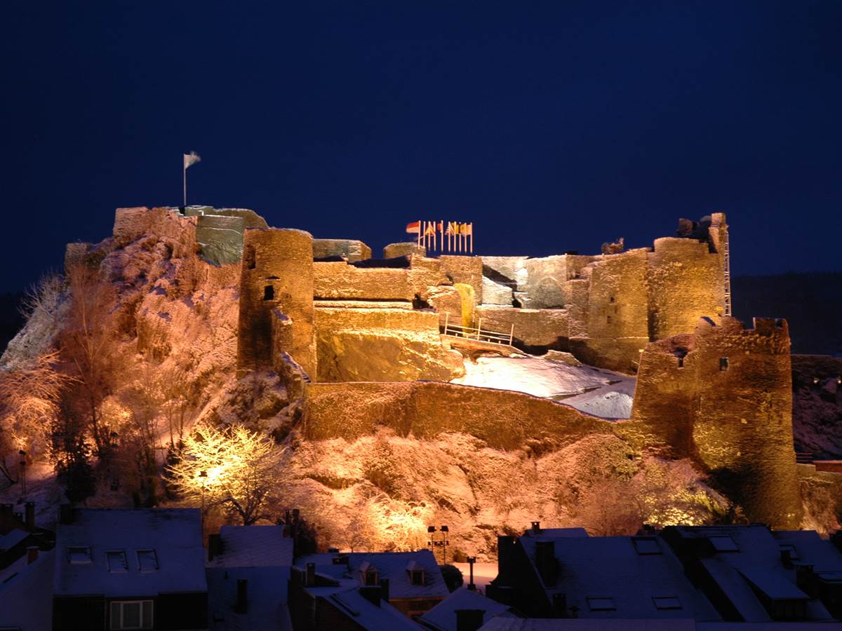 Château LR (nuit) COPYRIGHT SI