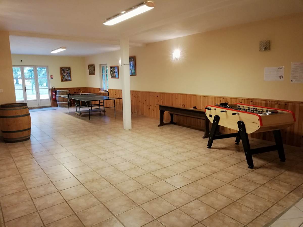 Salle de 110 m²