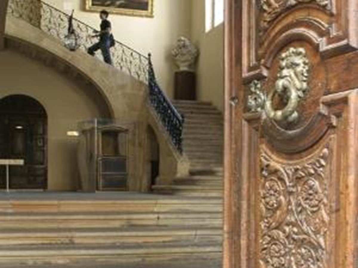 81c0894a479949d5a70da6a73e6facb9