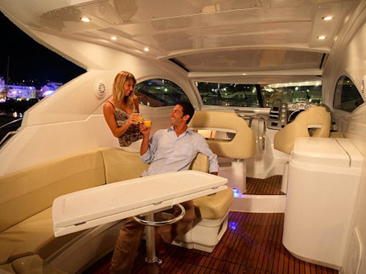 yacht Charles & Ashton