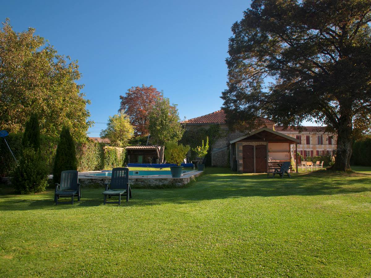 Piscine, terrain,atelier, notremaison