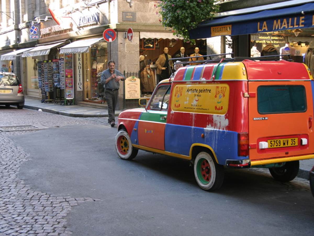 Saint-Malo---camionette-peintre---Marina-Maret.JPG-800