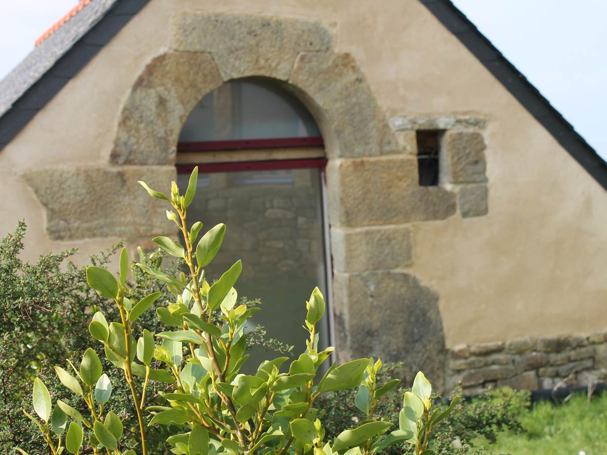 gouelet-ker chambres et gîtes, porte typique du 17 ème siècle