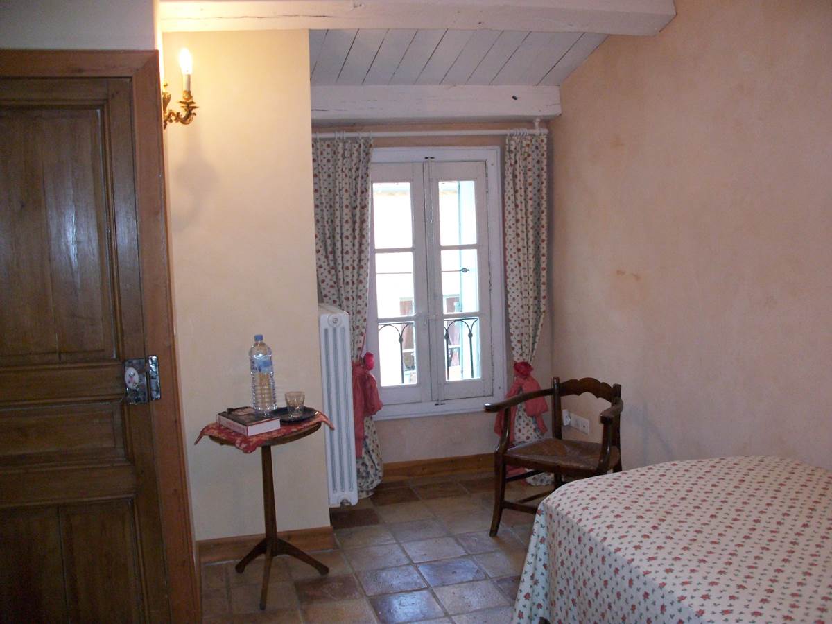 m3 Chambre du Nom de la Rose