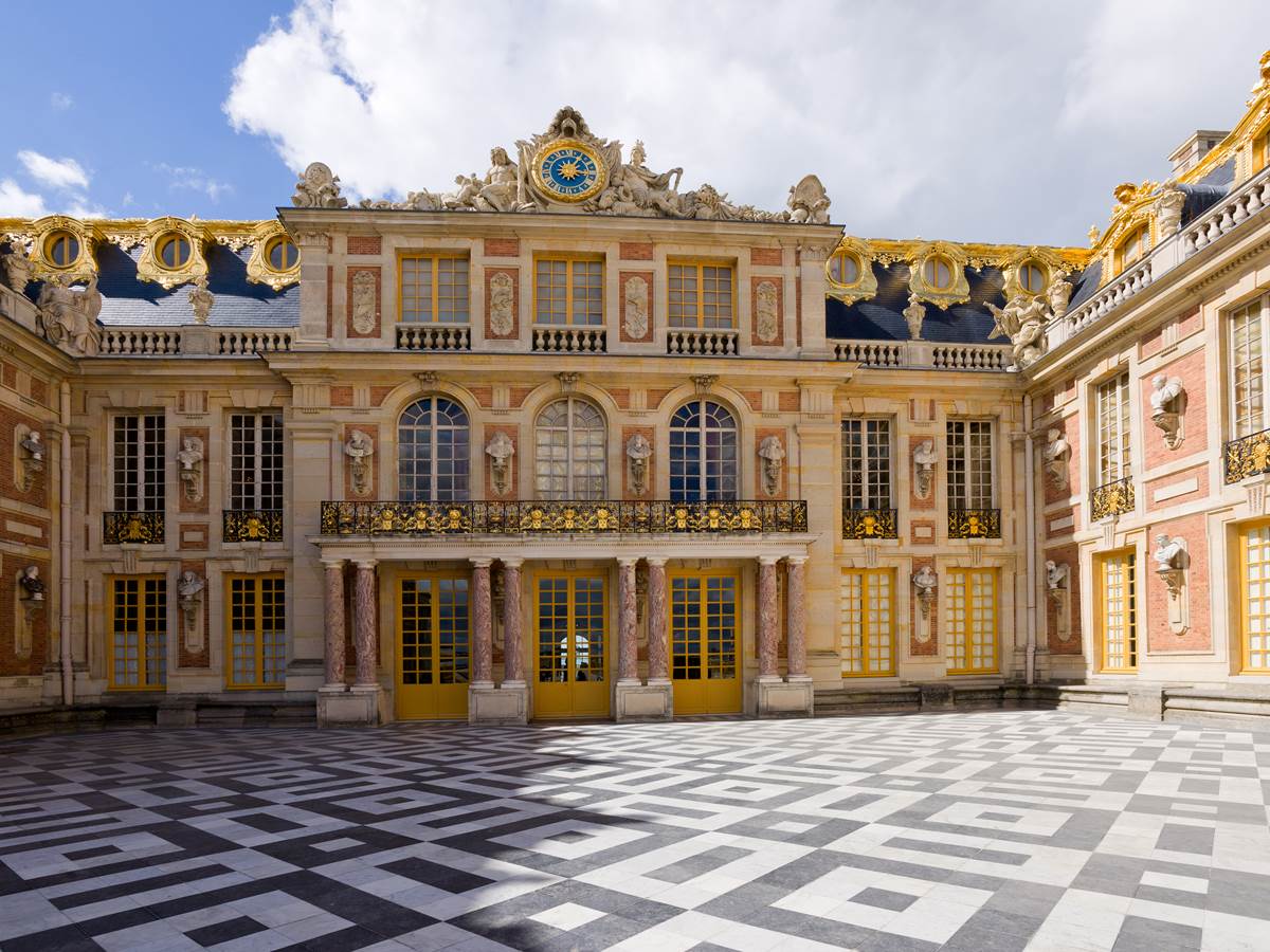 535863623 Entrée du château de Versailles