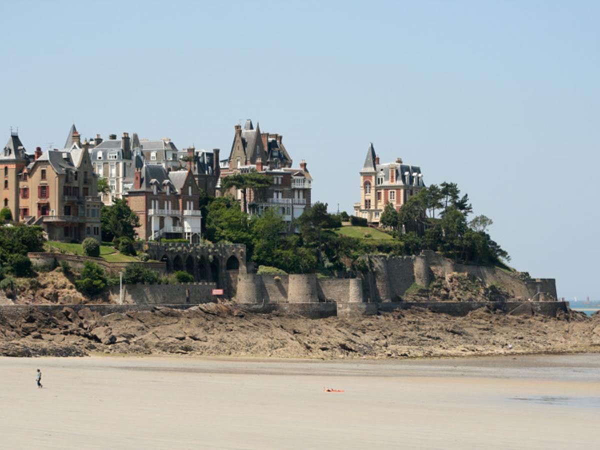 Dinard---villas-et-plage---Emilie-Agniel.jpg-800