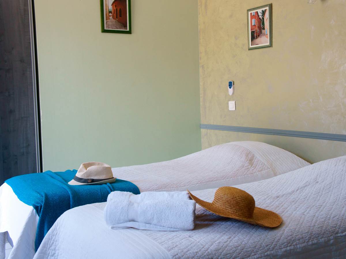 Chambre 105 Hotel Residence Les Peupliers Loriol du Comtat