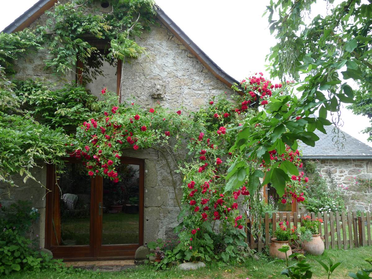 Gîte chemin de randonnée de Villages en barrages Clémensac Corrèze