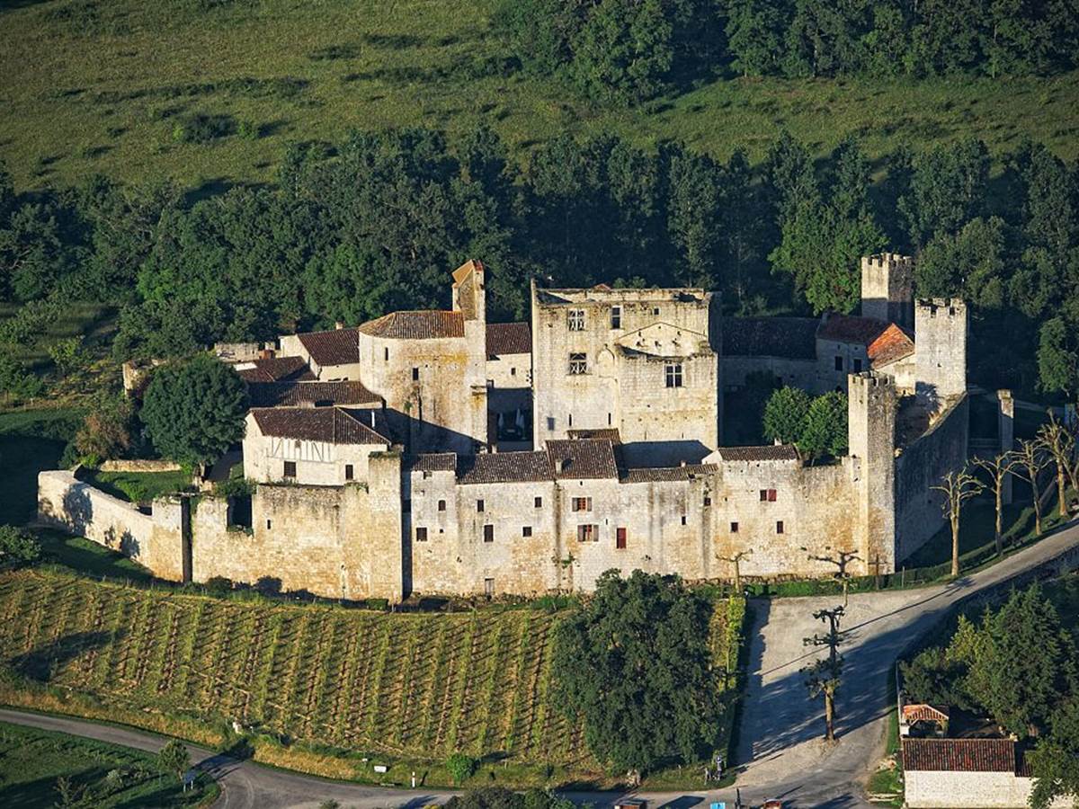VISITES GUIDÉES DU VILLAGE FORTIFIÉ DE LARRESSINGLE 32100 ...