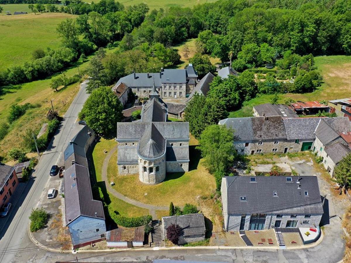 Vue partielle de Xhignesse - façade de La Grange de David