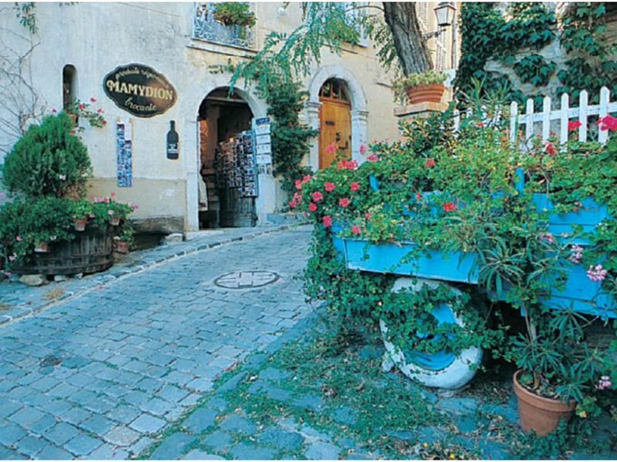 LE CASTELLET