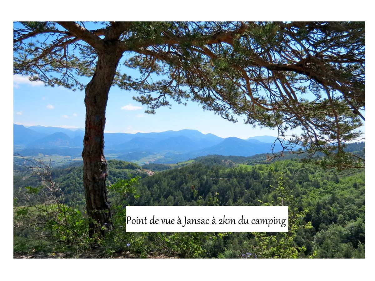 Point de vue à Jansac à 2 km du camping