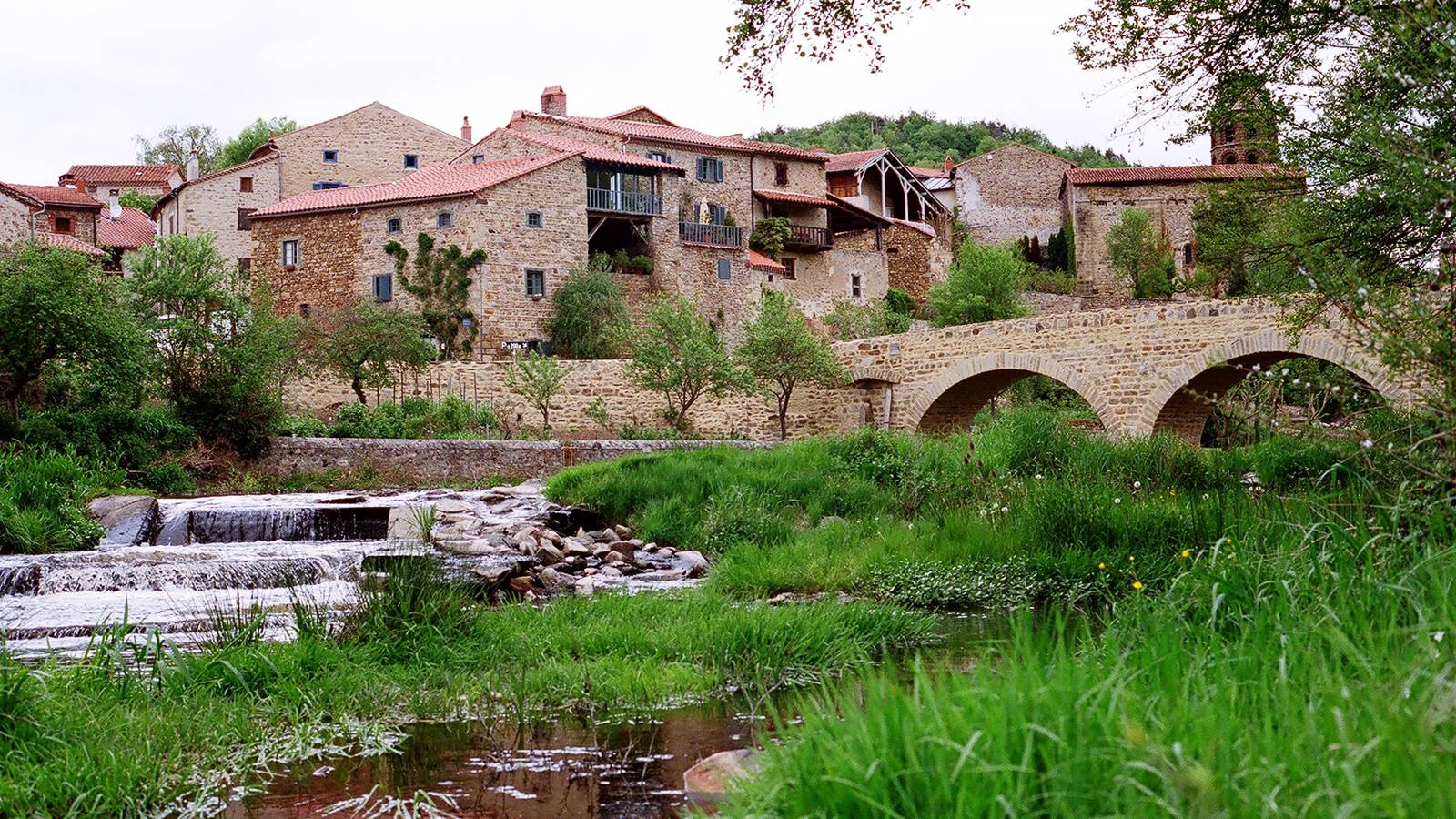 Lavaudieu, l'un des plus beaux villages de France dans le parc naturel régional du Livradois-Forez