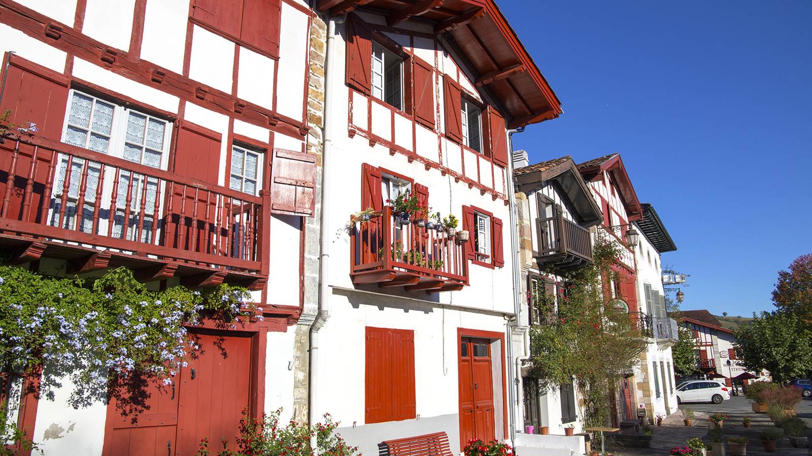 Ainhoa, l'un des plus beaux villages du Pays basque