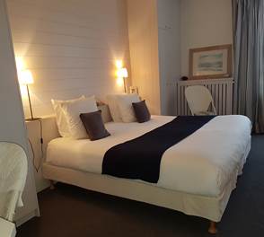 chambre supérieur vue sur le jardin