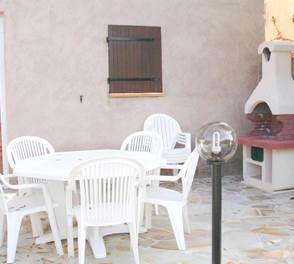 21-location-mini villa-corse-sud-terrasse2