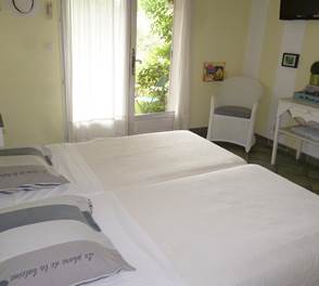 Chambre Anis avec vue sur le jardin