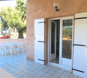 74 ENTREE ET TERRASSE