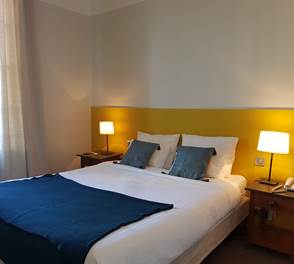 Chambre standard double vue sur le village
