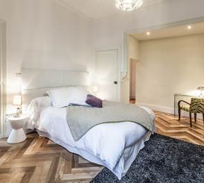 Suite St Taurin Chambre