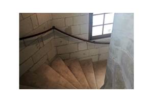 maison.aubelle.escalier.tour