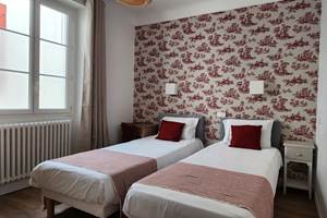 Chambre lits jumeaux au cœur de Biarritz