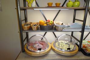 Fromage-Charcuterie-Fruits frais