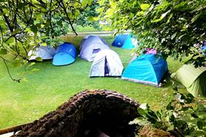 Petit campement entre amis