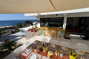 29 - Oliveres Patio sejour exterieur 1 1600x1200