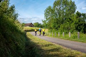 Balade vélo (crédit photo Romann RAMSHORN / Corrèze Tourisme)