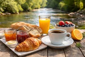 Petit-de´jeuner au bord de l'eau