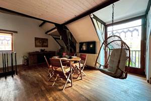 Salon commun, très cosy et lumineux