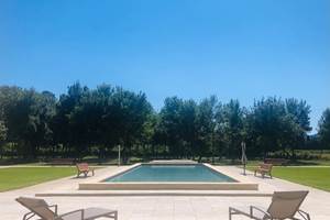PISCINE 17 m x 6 m