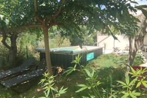Piscine et jardin