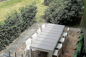 Terrasse de l'OUSTAL avec store électrique et pergola