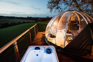 Spa privatif 2 places chaud en toutes saisons