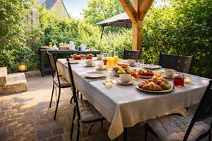 petits-déjeuners-gourmands-en-terrasse-la-verrerie-d-ivoy