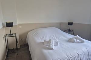 Chambre double confortable à Super Cannes