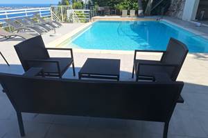 Piscine à débordement villa Super Cannes