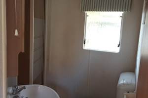 camping-la-perle-creuse-MH 4 personnes-Louisiane-salle d'eau
