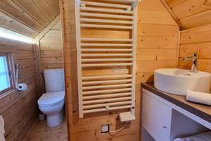 Kota Canada jacuzzi privatif salle d'eau