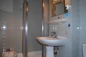 Salle de Bain privative Chambre Lit 1 personne Paris