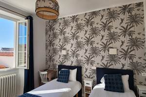 Chambre lits jumeaux au cœur de Biarritz