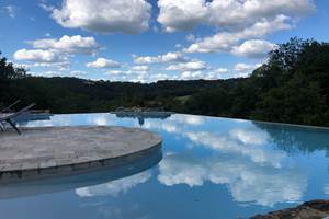 Piscine en fin de journée