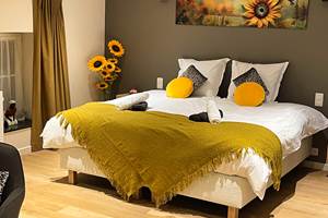 Lit-Chambre-Tournesol-Le-Relais-de-lou-A