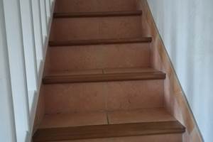 Escalier un peu étroit